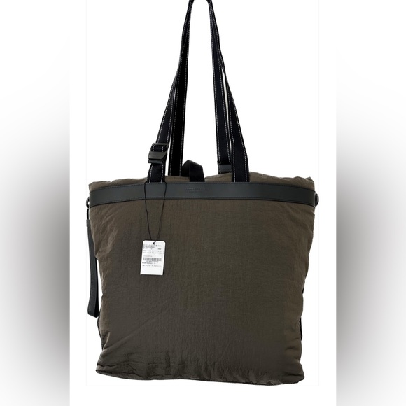 NWT ❤️ Bottega Veneta Borsa Shoulder Bag. MSRP $1,890 - Picture 2 of 9